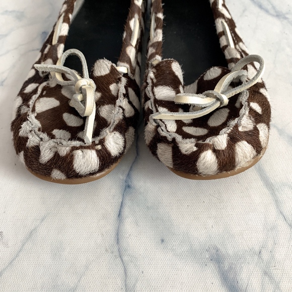 Boden Pony hair White & Brown Spotted Moccasins 9 - Picture 2 of 8